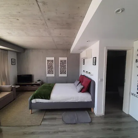 Apartment Love' In - Blanc