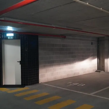 Love' In - Blanc 아베이루